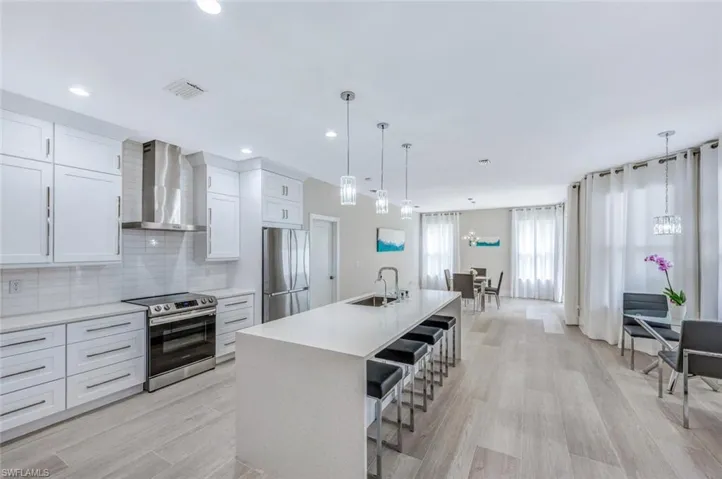 8260 Laurel Lakes Blvd, Naples, Florida 34119