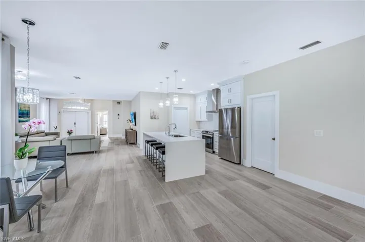 8260 Laurel Lakes Blvd, Naples, Florida 34119