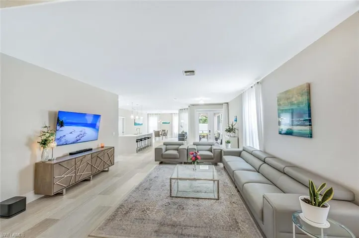 8260 Laurel Lakes Blvd, Naples, Florida 34119