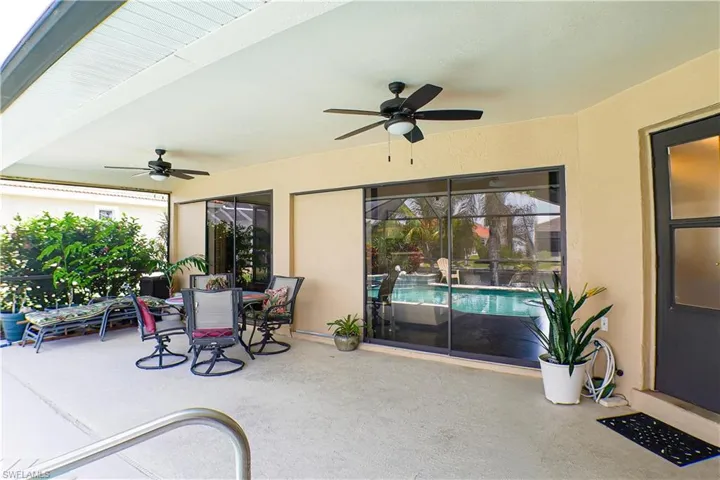 View of terrace with ceiling fan