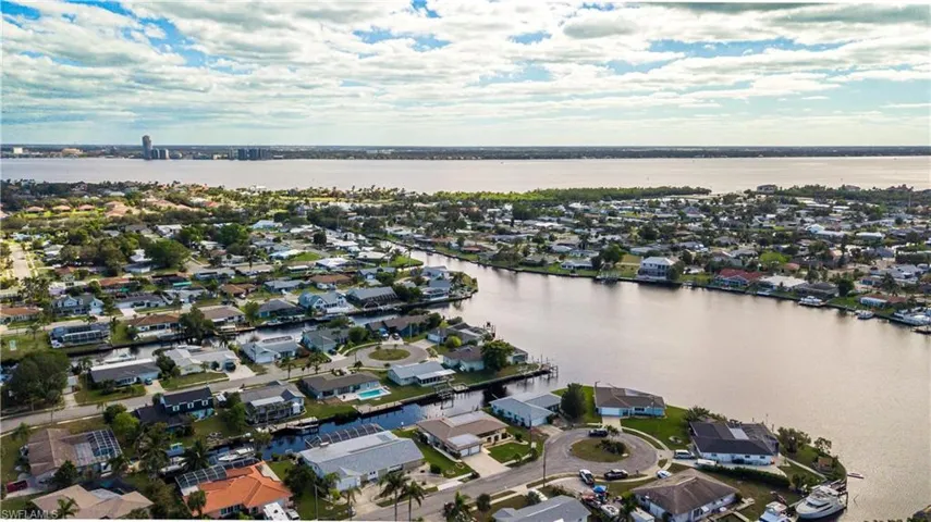 4554  Vinewood  CIR, North Fort Myers, FL 33903