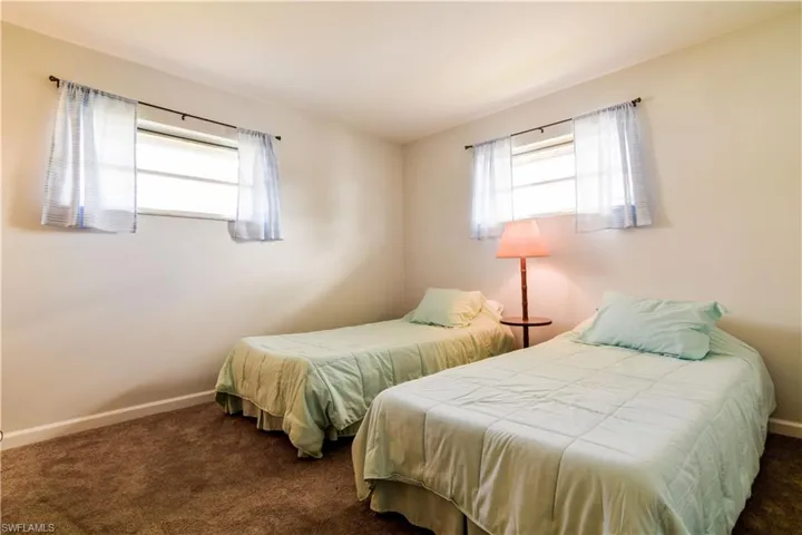 4554  Vinewood  CIR, North Fort Myers, FL 33903