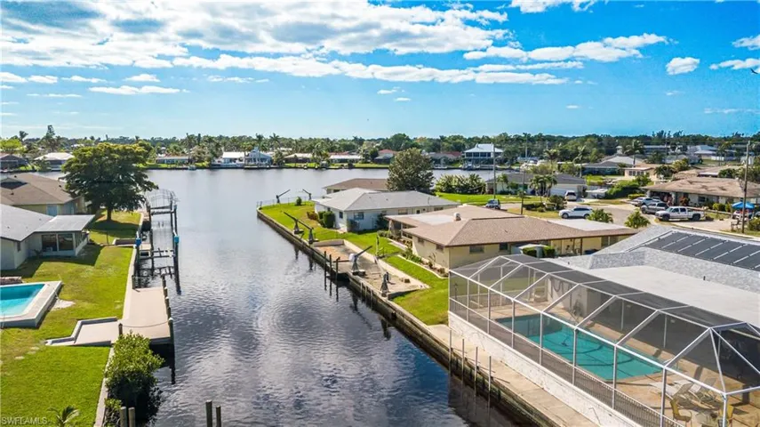 4554  Vinewood  CIR, North Fort Myers, FL 33903