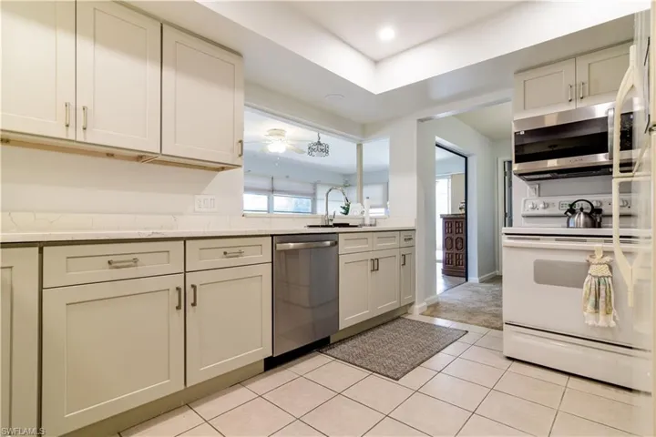 4554  Vinewood  CIR, North Fort Myers, FL 33903