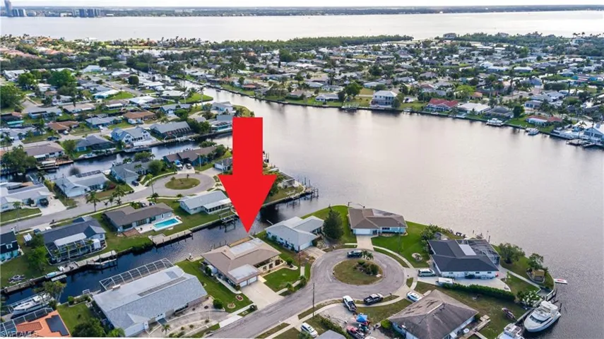 4554  Vinewood  CIR, North Fort Myers, FL 33903