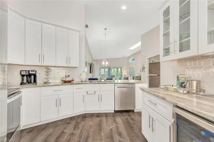 8395  Excalibur  CIR, Naples, FL 34108