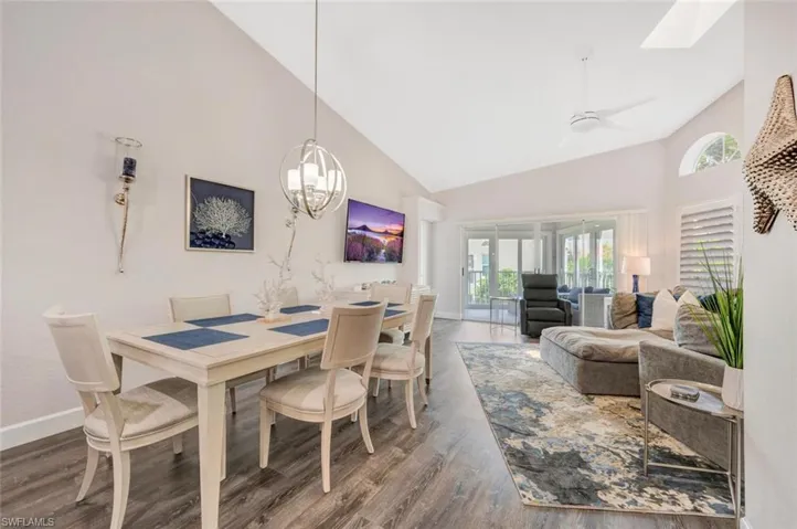 8395  Excalibur  CIR, Naples, FL 34108