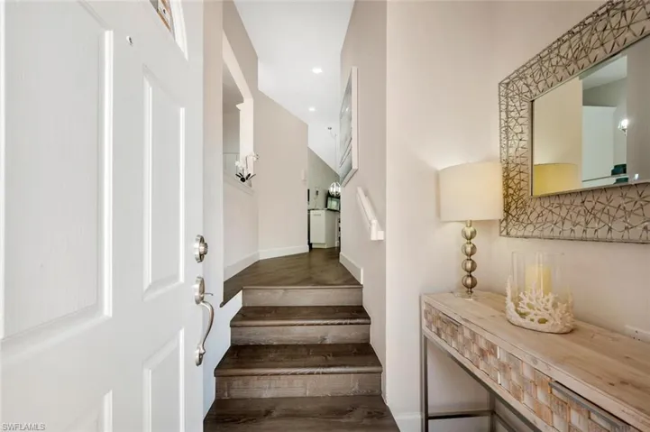 8395  Excalibur  CIR, Naples, FL 34108