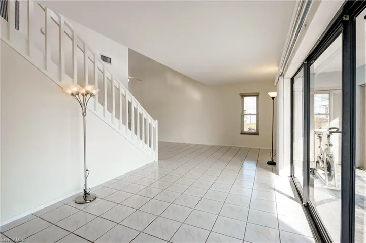 707 Sw 3rd Ct 103, Cape Coral, Florida 33991