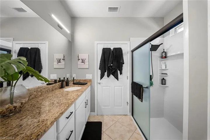 7052 Live Oak Dr, Naples, Florida 34114