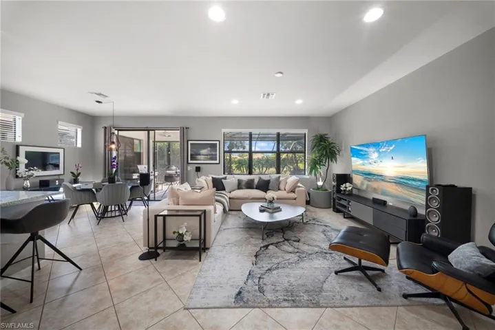 7052 Live Oak Dr, Naples, Florida 34114
