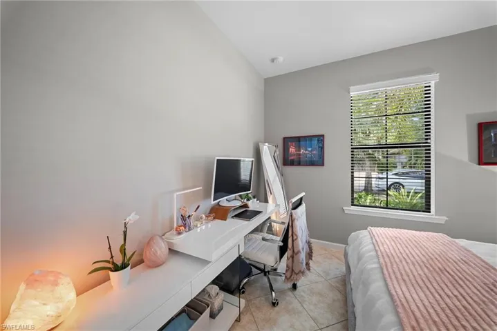7052 Live Oak Dr, Naples, Florida 34114
