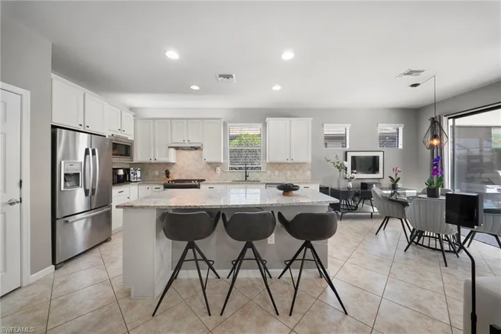 7052 Live Oak Dr, Naples, Florida 34114