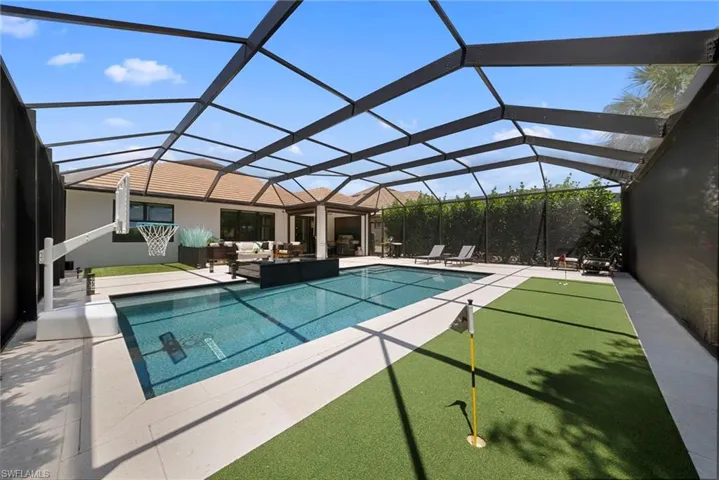 7052 Live Oak Dr, Naples, Florida 34114