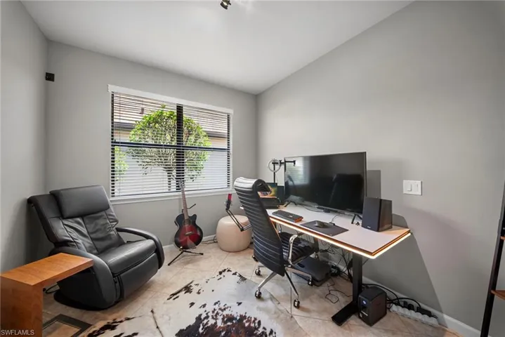 7052 Live Oak Dr, Naples, Florida 34114