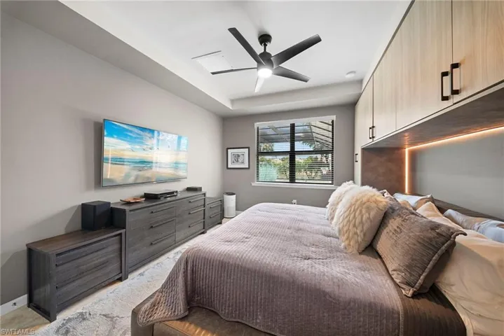 7052 Live Oak Dr, Naples, Florida 34114