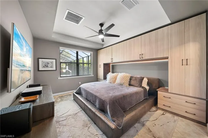 7052 Live Oak Dr, Naples, Florida 34114
