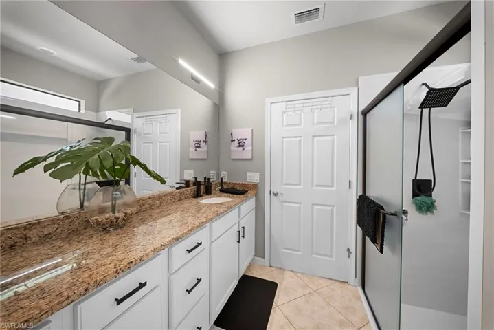 7052 Live Oak Dr, Naples, Florida 34114