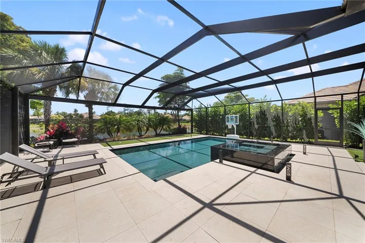 7052 Live Oak Dr, Naples, Florida 34114
