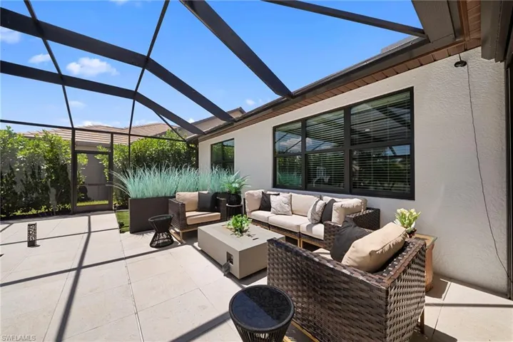 7052 Live Oak Dr, Naples, Florida 34114