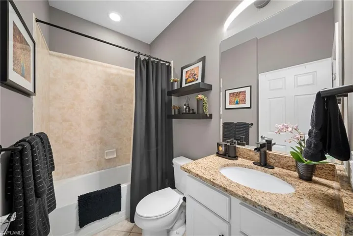7052 Live Oak Dr, Naples, Florida 34114