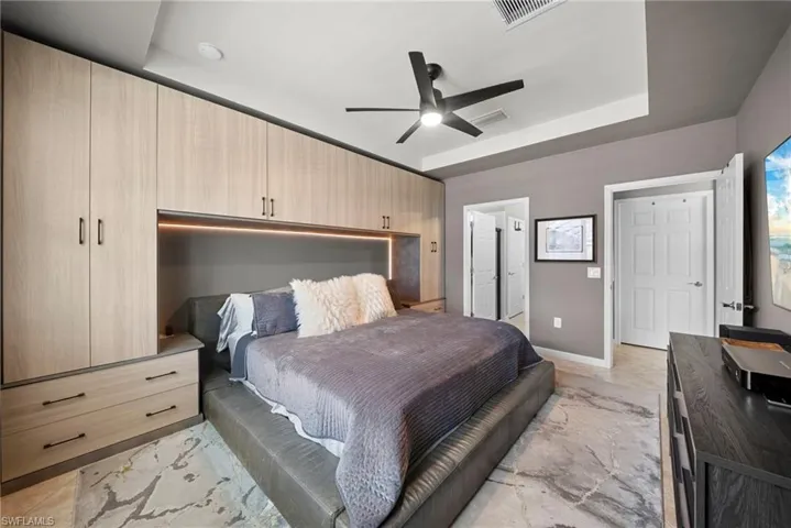7052 Live Oak Dr, Naples, Florida 34114