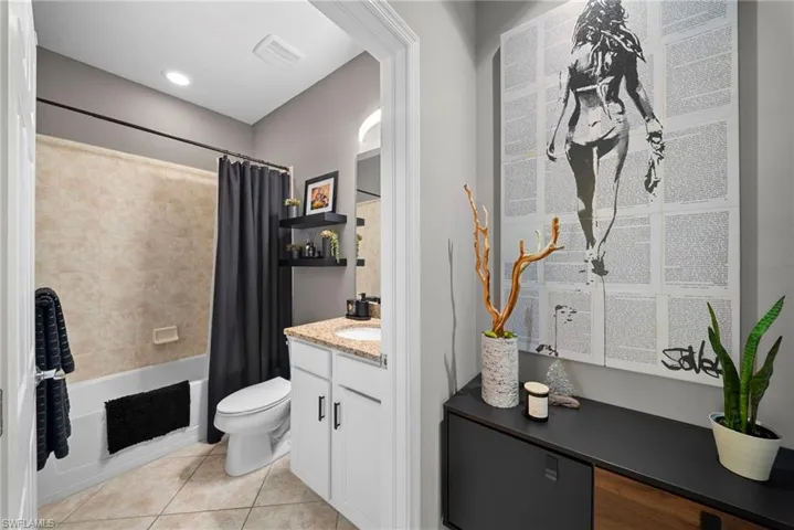 7052 Live Oak Dr, Naples, Florida 34114