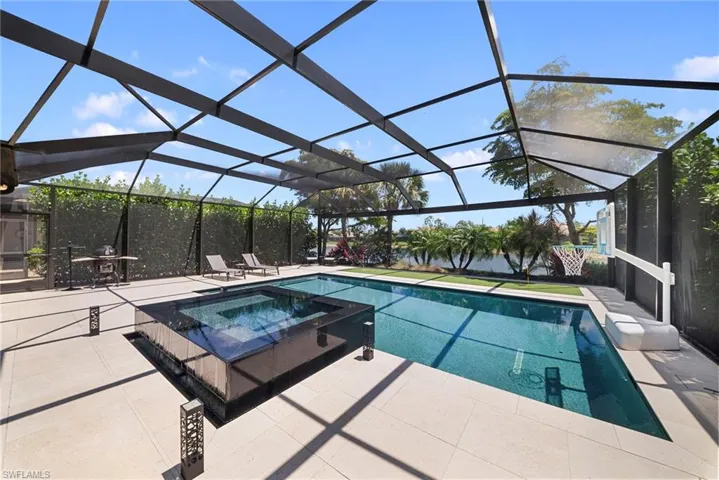 7052 Live Oak Dr, Naples, Florida 34114