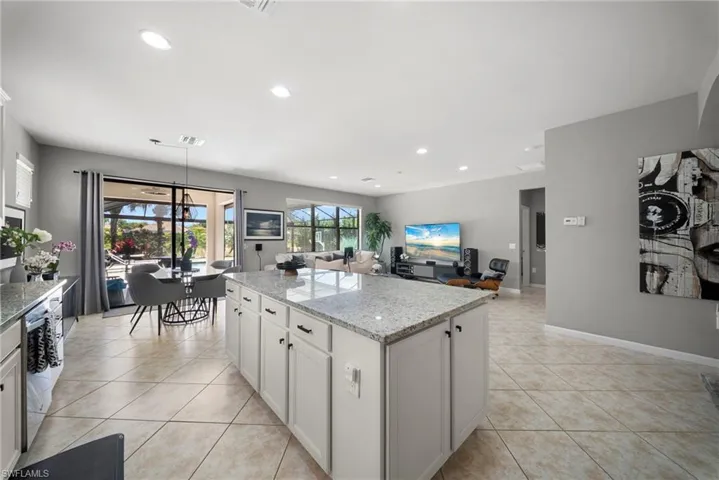 7052 Live Oak Dr, Naples, Florida 34114