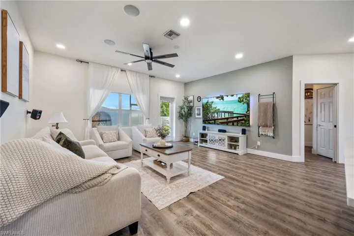 1132 SW 29th  ST, Cape Coral, FL 33914