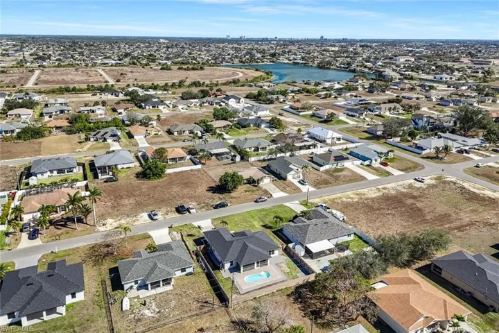 2200 Ne 9th Ave, Cape Coral, Florida 33909