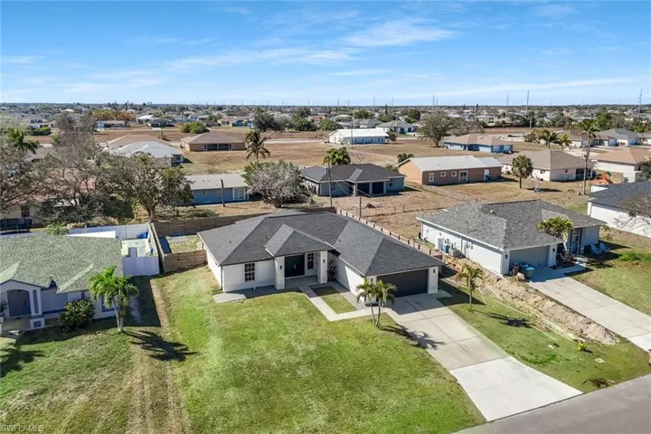 2200 Ne 9th Ave, Cape Coral, Florida 33909