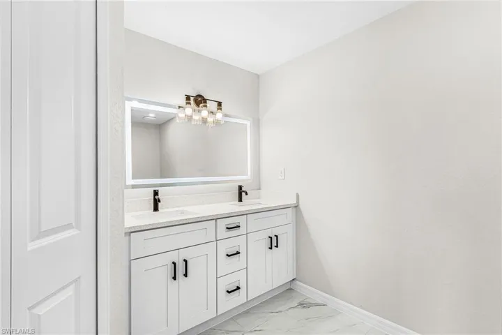1723 NE 1st  AVE, Cape Coral, FL 33909