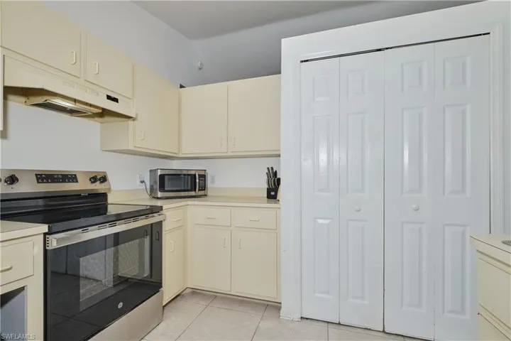 2519 6th St W, Lehigh Acres, Florida 33971