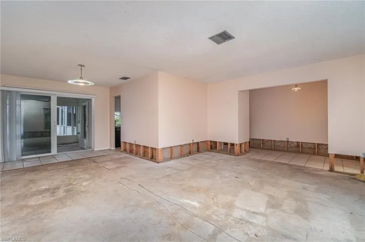 4278 Mundella Cir, Port Charlotte Fl 33948