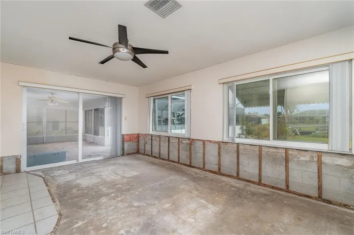 View of patio / terrace featuring ceiling fan