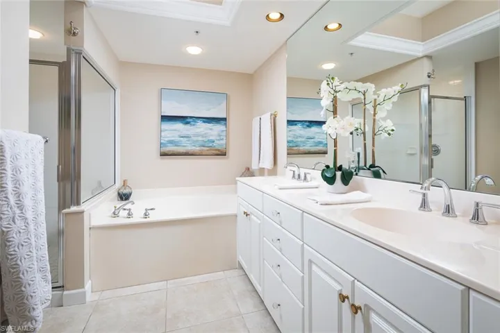 300  Dunes  BLVD, Naples, FL 34110