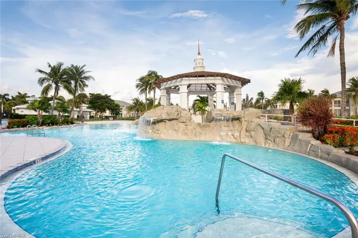 300  Dunes  BLVD, Naples, FL 34110