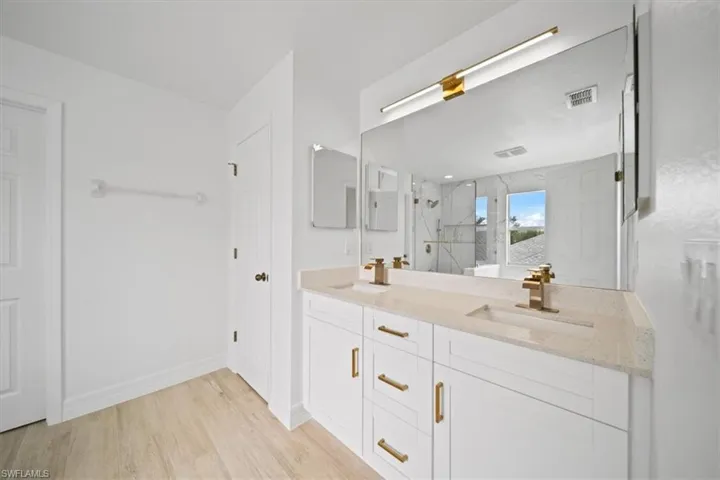 11544  Lake Cypress  LOOP, Fort Myers, FL 33913