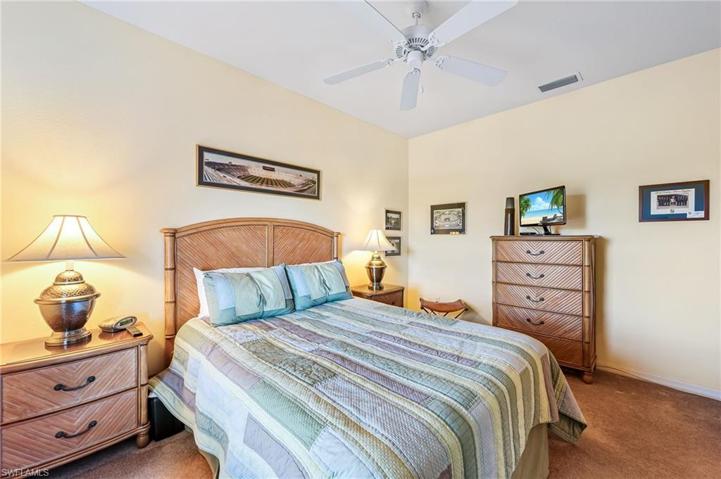 9175  Celeste  DR, Naples, FL 34113
