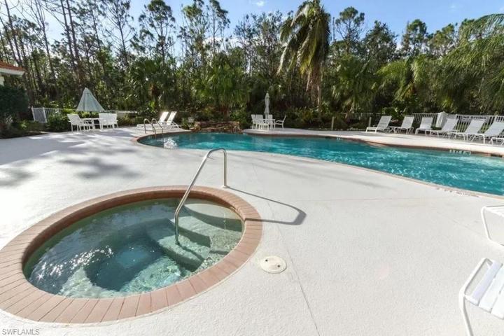 9175  Celeste  DR, Naples, FL 34113