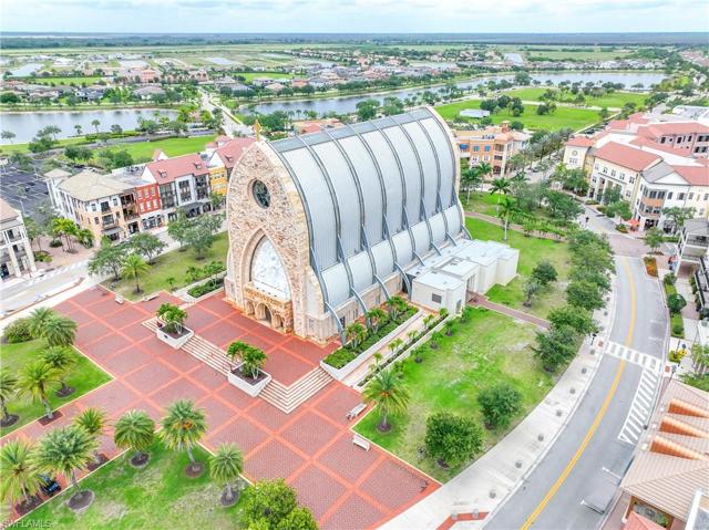 AVE MARIA TOWN SQUARE