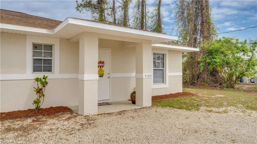 5108/5110 26th St Sw, Lehigh Acres Fl 33973