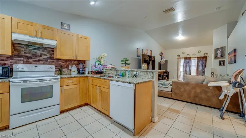 5108/5110 26th St Sw, Lehigh Acres Fl 33973