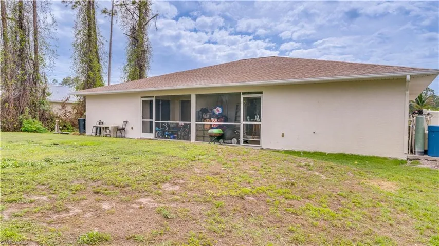 5108/5110 26th St Sw, Lehigh Acres Fl 33973