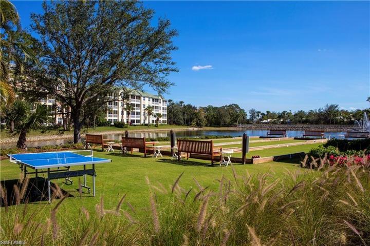 106  Cypress View  DR, Naples, FL 34113
