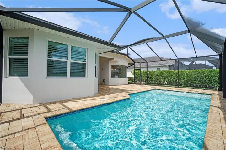 9062 Montserrat Dr, Naples, Florida 34114