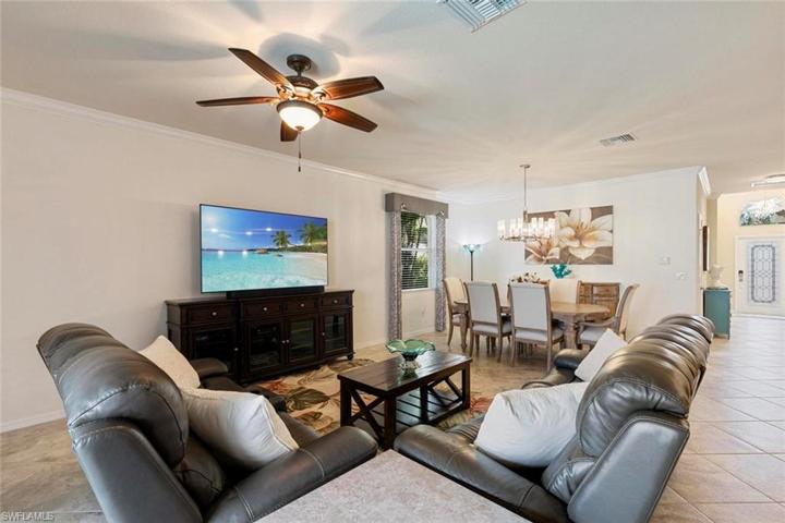 14737  Cranberry  CT, Naples, FL 34114