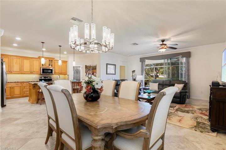 14737  Cranberry  CT, Naples, FL 34114
