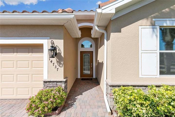 14737  Cranberry  CT, Naples, FL 34114